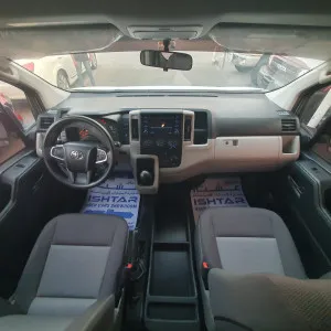 2022 Toyota Hiace Commuter High Roof