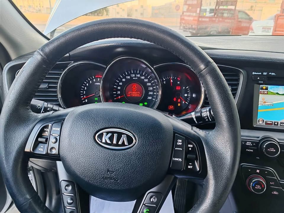 2011 Kia K5 GT