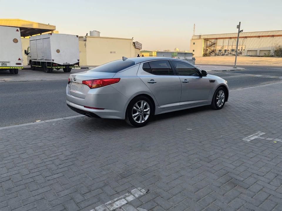 2011 Kia K5 GT