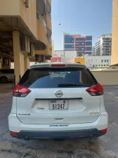 2017 نيسان روج SV