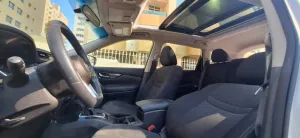 2017 نيسان روج SV