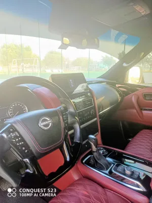 2012 نيسان باترول LE TITANIUM