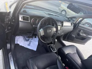 2009 نيسان تيدا Hatch