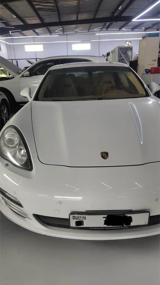 2013 بورش باناميرا 4 Sport Turismo
