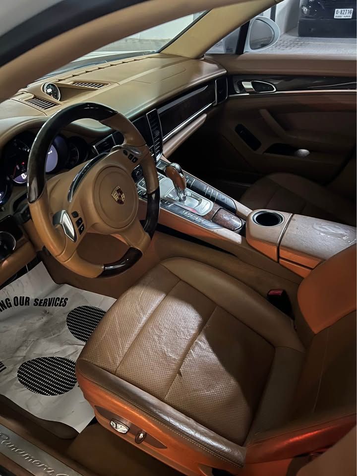 2013 بورش باناميرا 4 Sport Turismo