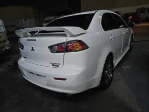 2011 ميتسوبيشي لانسر EX