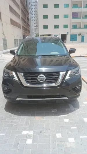2017 نيسان باثفايندر SL
