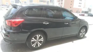 2017 نيسان باثفايندر SL