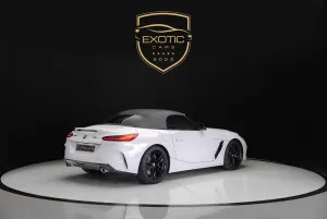 2025 بي أم دابليو زد 4 3.0i