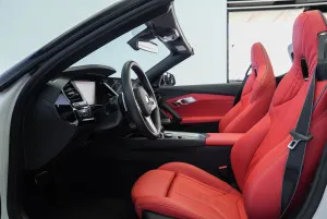 2025 بي أم دابليو زد 4 3.0i