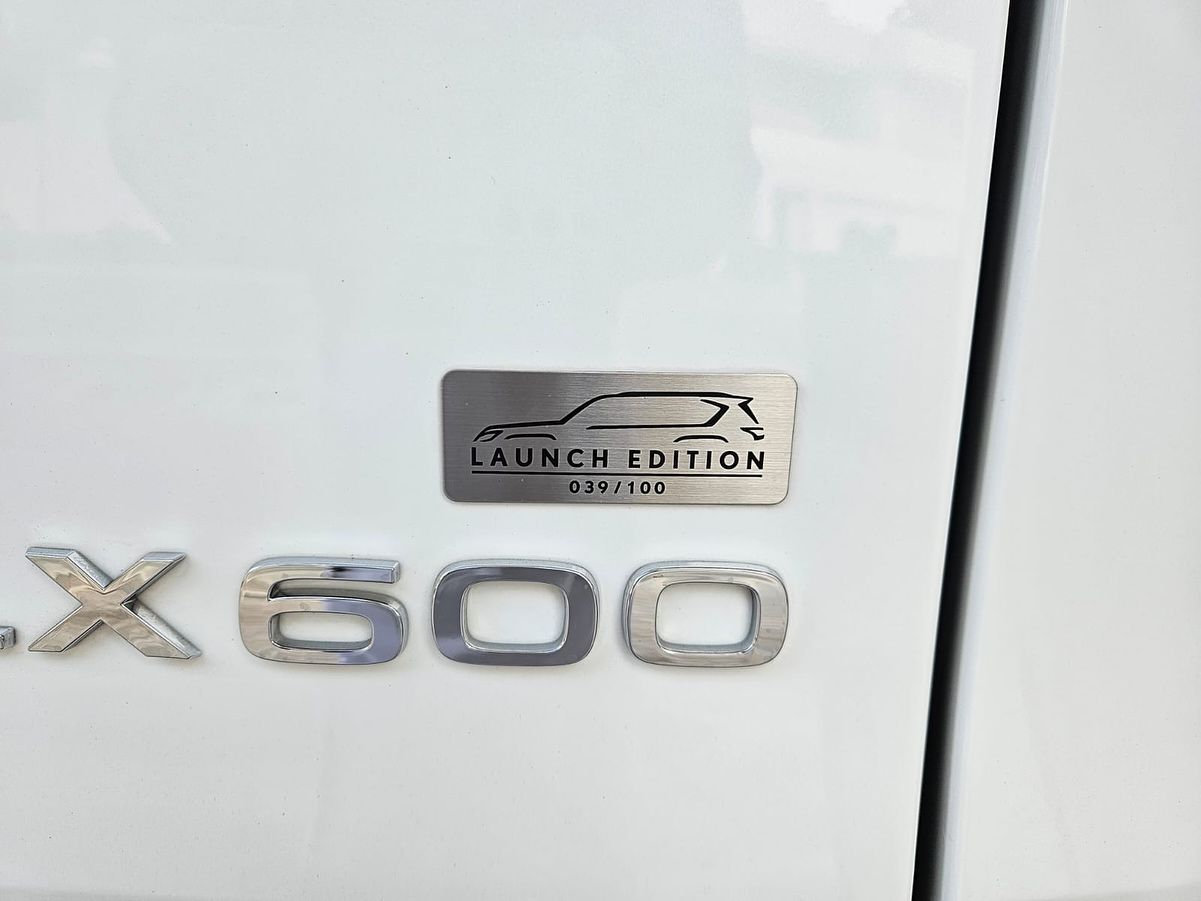 2022 لكزس ال اكس ٦٠٠ F-Sport
