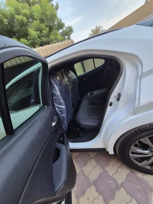 2024 لكزس UX - يو اكس UX 250h F Sport