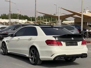 2012 مرسيدس-بنز اي ٦٣ اي ام جي