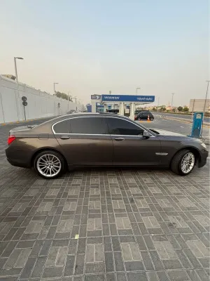 2013 بي أم دابليو الفئة - 7 730i