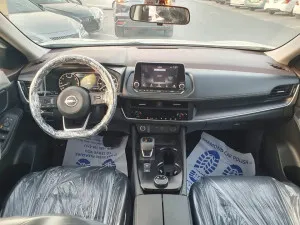 2023 نيسان روج SL