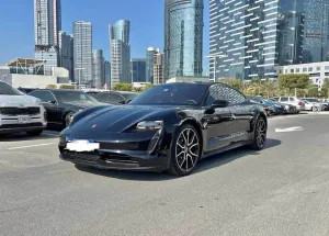 2022 بورش تايكون GTS