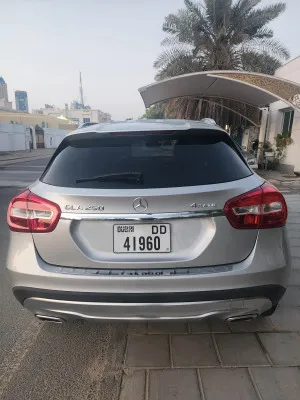 2016 مرسيدس-بنز GLA - جي ال اي GLA250