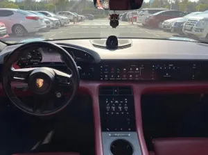 2022 بورش تايكون GTS