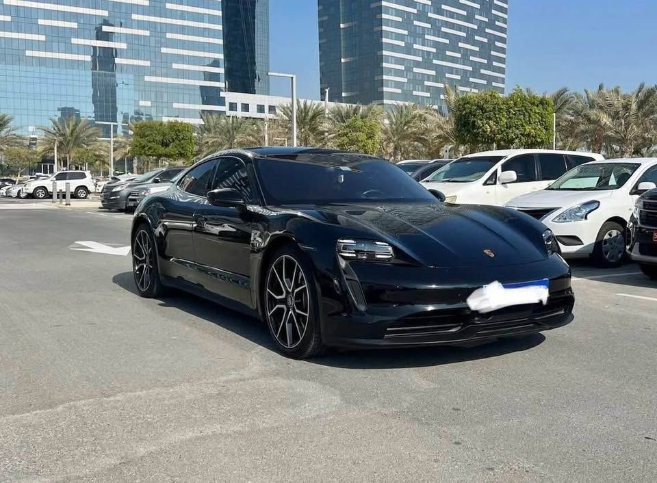 2022 بورش تايكون GTS