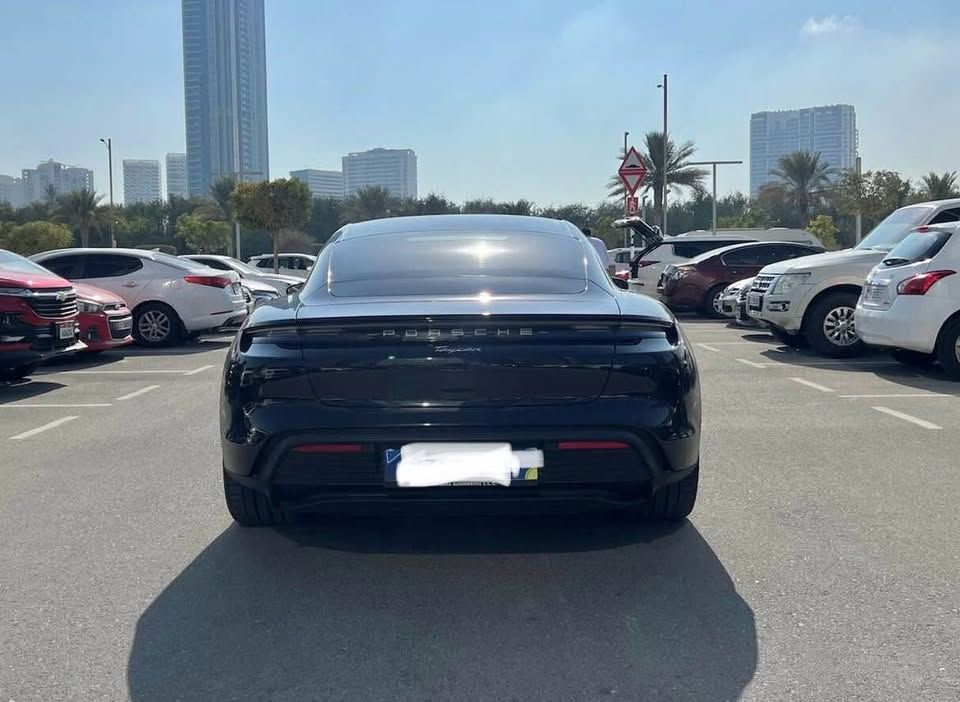2022 بورش تايكون GTS