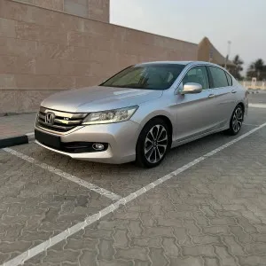 2015 هوندا أكورد EX-L