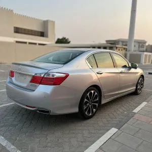 2015 هوندا أكورد EX-L