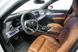 2023 بي أم دابليو الفئة - 7 740i