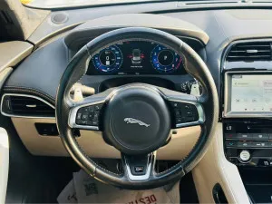 2019 جاكوار اف بيس Prestige