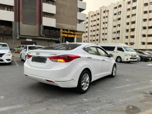 2012 هيونداي افانتي SE