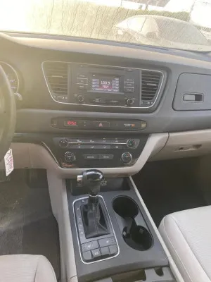 2015 Kia Sedona LX