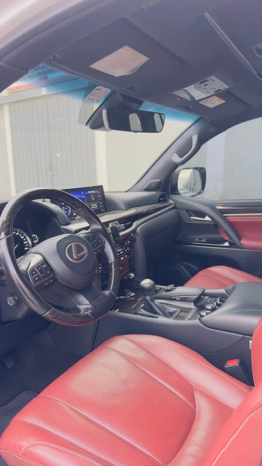 2021 Lexus LX 570