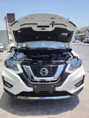 2018 نيسان روج SV