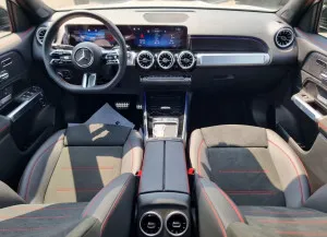 2025 Mercedes-Benz GLB GLB200