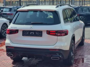 2025 Mercedes-Benz GLB GLB200