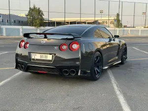 2013 نيسان جي تي آر Black Edition