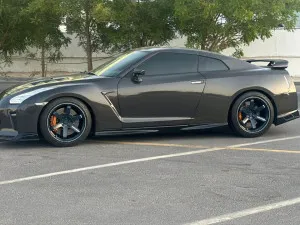 2013 نيسان جي تي آر Black Edition