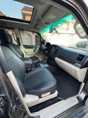 2011 Mitsubishi Pajero GLS