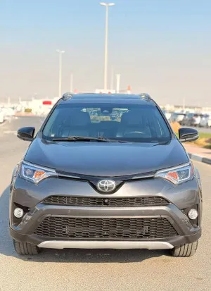 2018 تويوتا راف ٤ SE