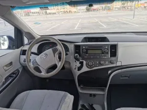 2013 Toyota Sienna Woodland Edition