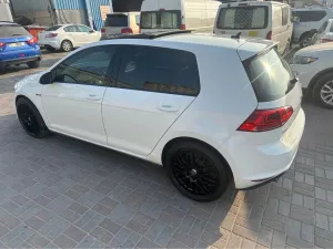 2017 فولجس فاجن جولف GTI