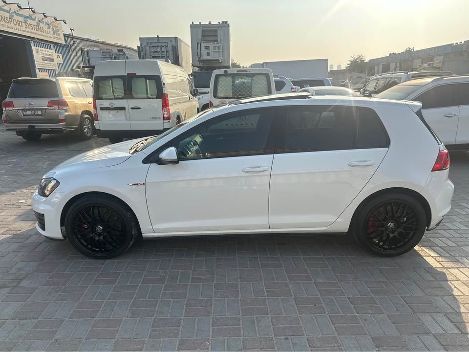 2017 فولجس فاجن جولف GTI