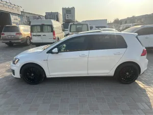 2017 فولجس فاجن جولف GTI