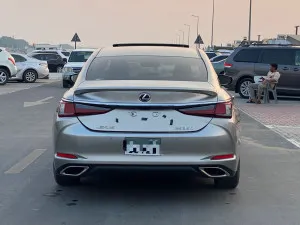 2019 Lexus ES Es350