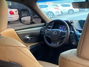 2019 Lexus ES Es350
