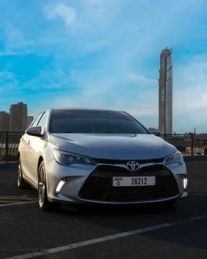 2016 Toyota Camry GLE