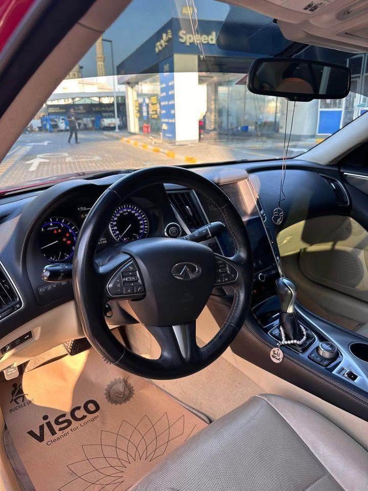 2018 إنفينيتي كيو٥٠ Red Sport 400
