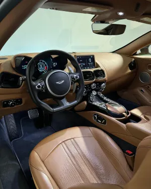 2020 استون مارتن فانتاج GT12