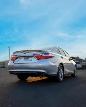 2016 Toyota Camry GLE