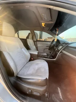 2016 Toyota Camry GLE