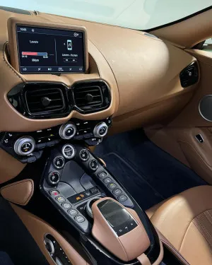 2020 استون مارتن فانتاج GT12